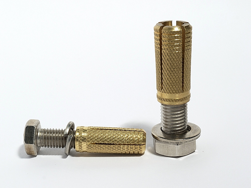 Анкерный крепеж